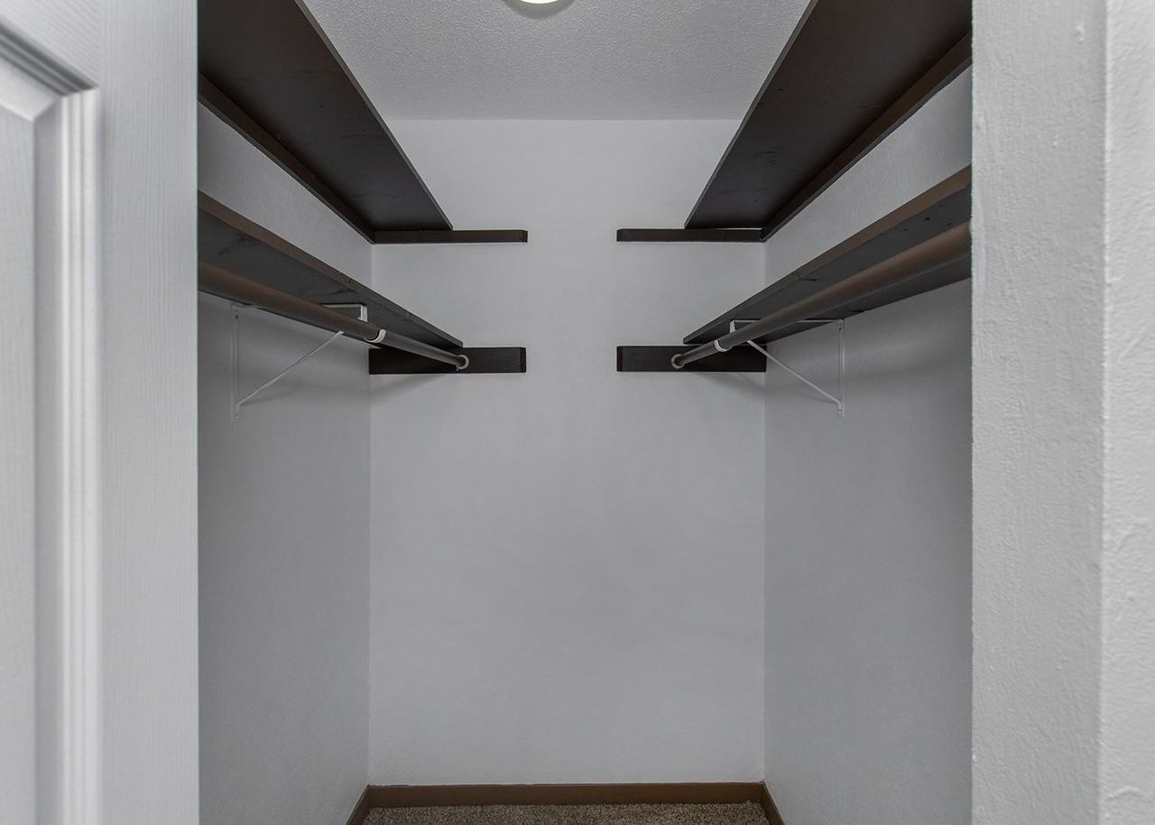 Sycamore Street Apartments - Photo 5 of 34