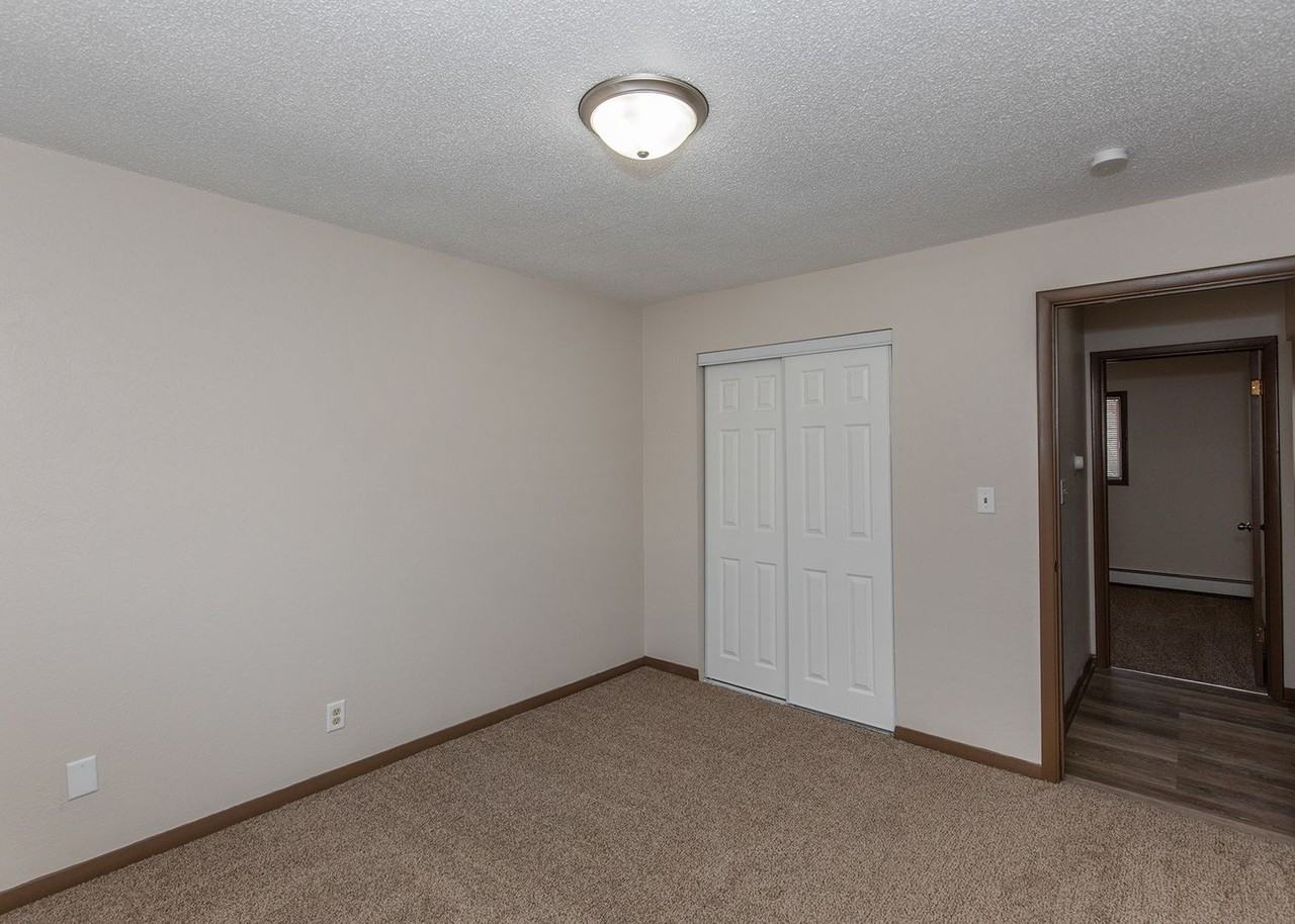 Sycamore Street Apartments - Photo 7 of 34