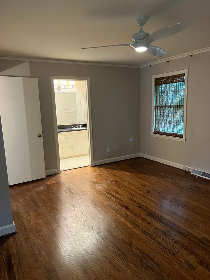 10 Queensbury Rd - Photo 5 of 27