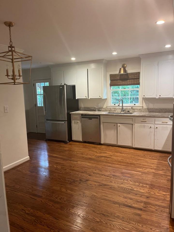 10 Queensbury Rd - Photo 7 of 27