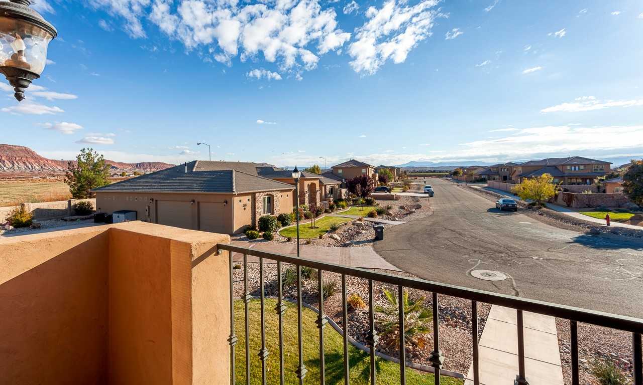 261 E Pleasant View Ln - Photo 3 of 27