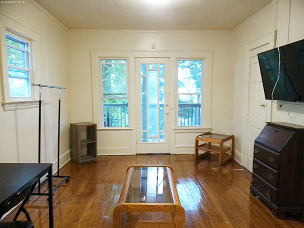 1020 Madison St - Photo 3 of 27