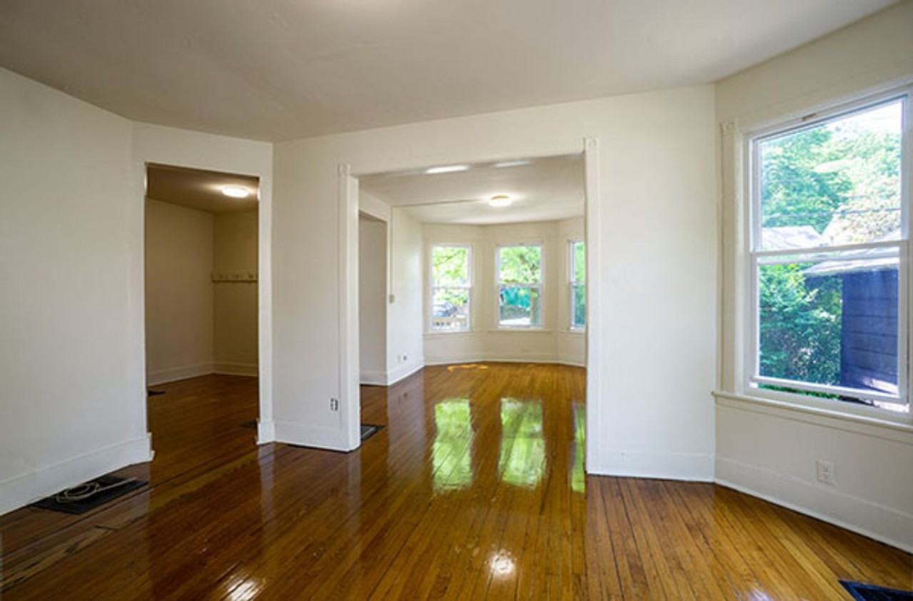 315 Greenwood Pl - Photo 3 of 21
