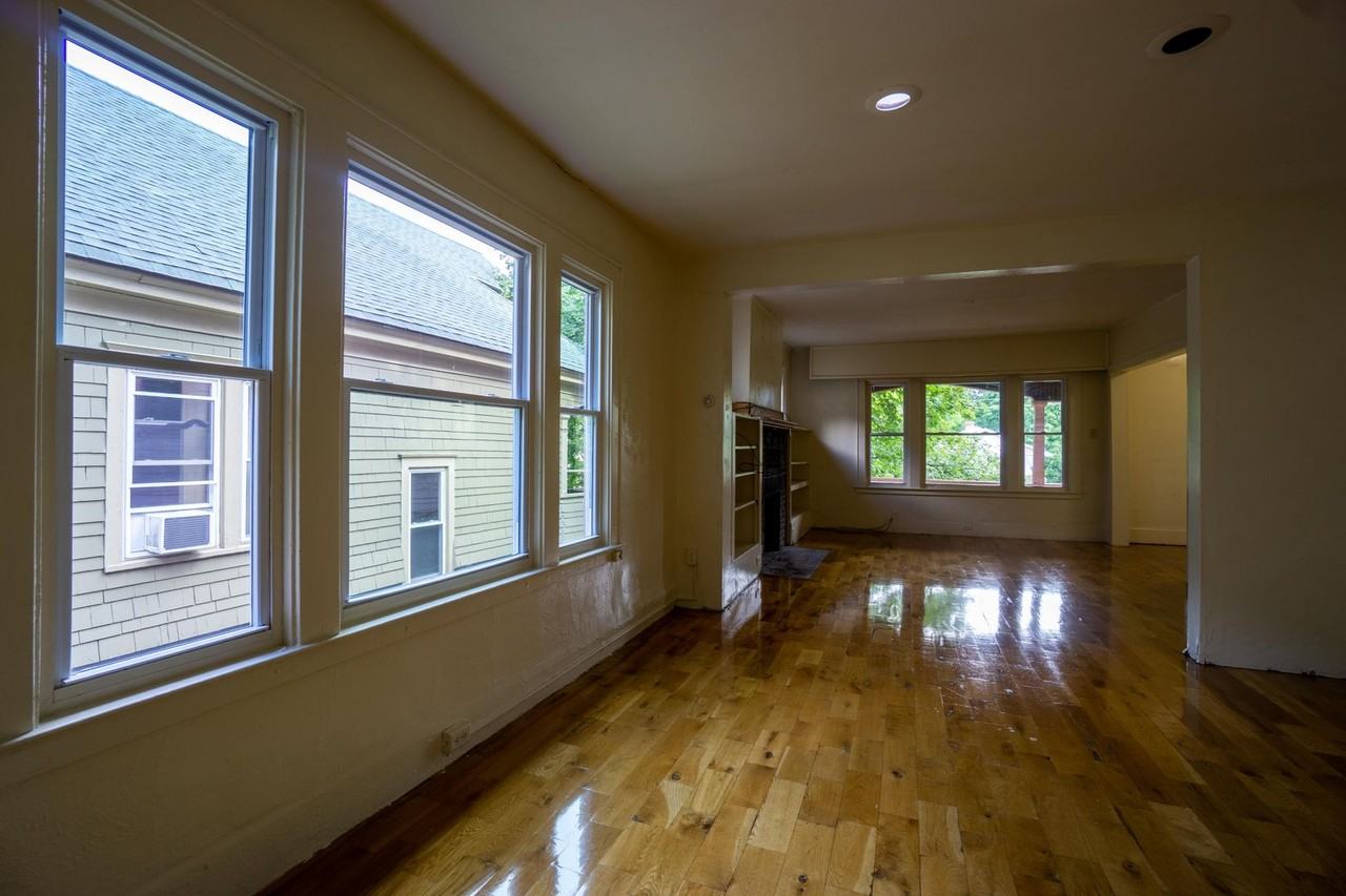722 Euclid Ave - Photo 3 of 20