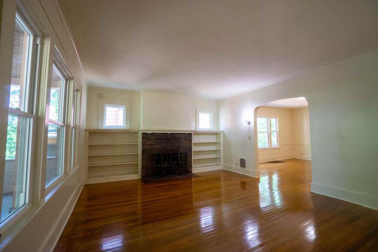 853 Maryland Ave - Photo 4 of 23