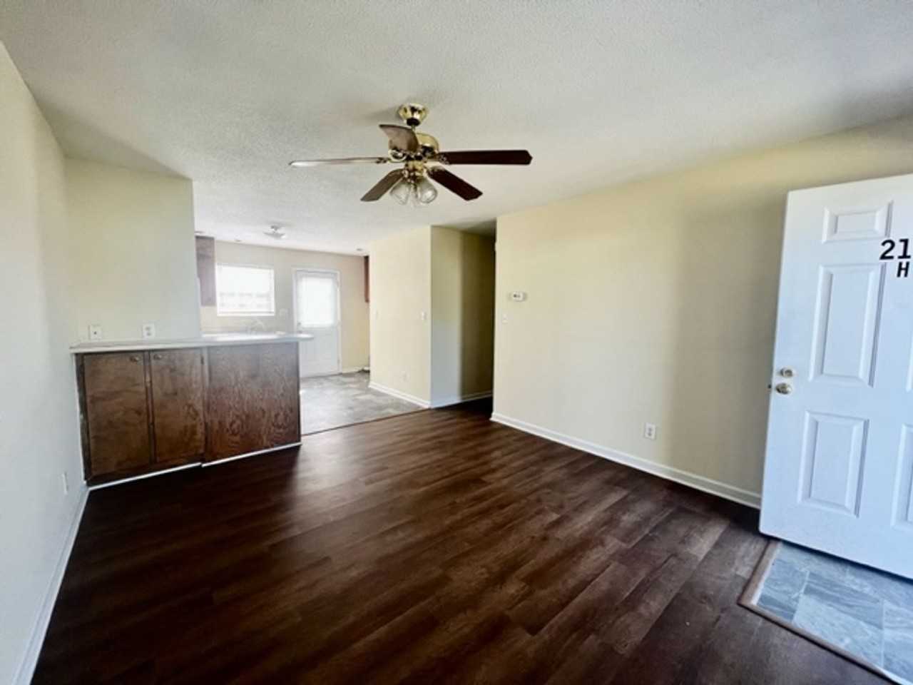 212 A-H COLLEGE ST - Photo 3 of 9