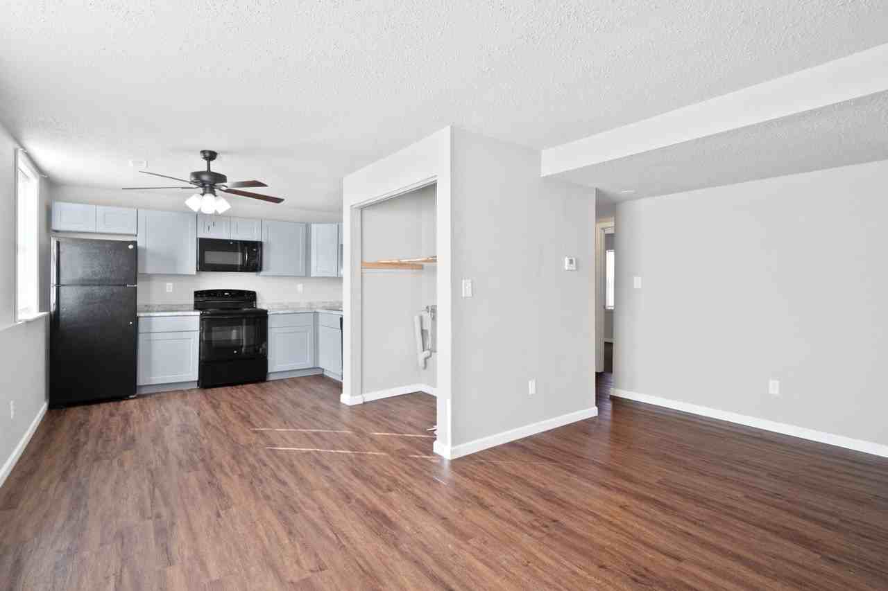 241 Mount Everest Drive - Photo 2 of 20