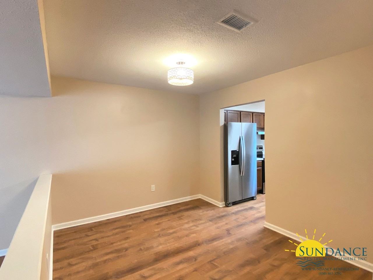 222 Cloverdale Blvd Unit D - Photo 3 of 15