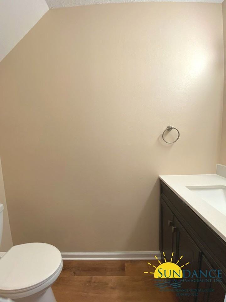 222 Cloverdale Blvd Unit D - Photo 6 of 15