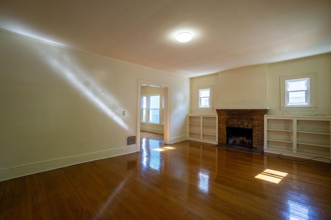 1335 Madison St - Photo 3 of 37
