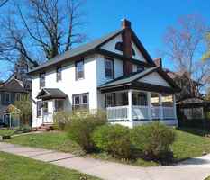 featured image of 210 Clarke St