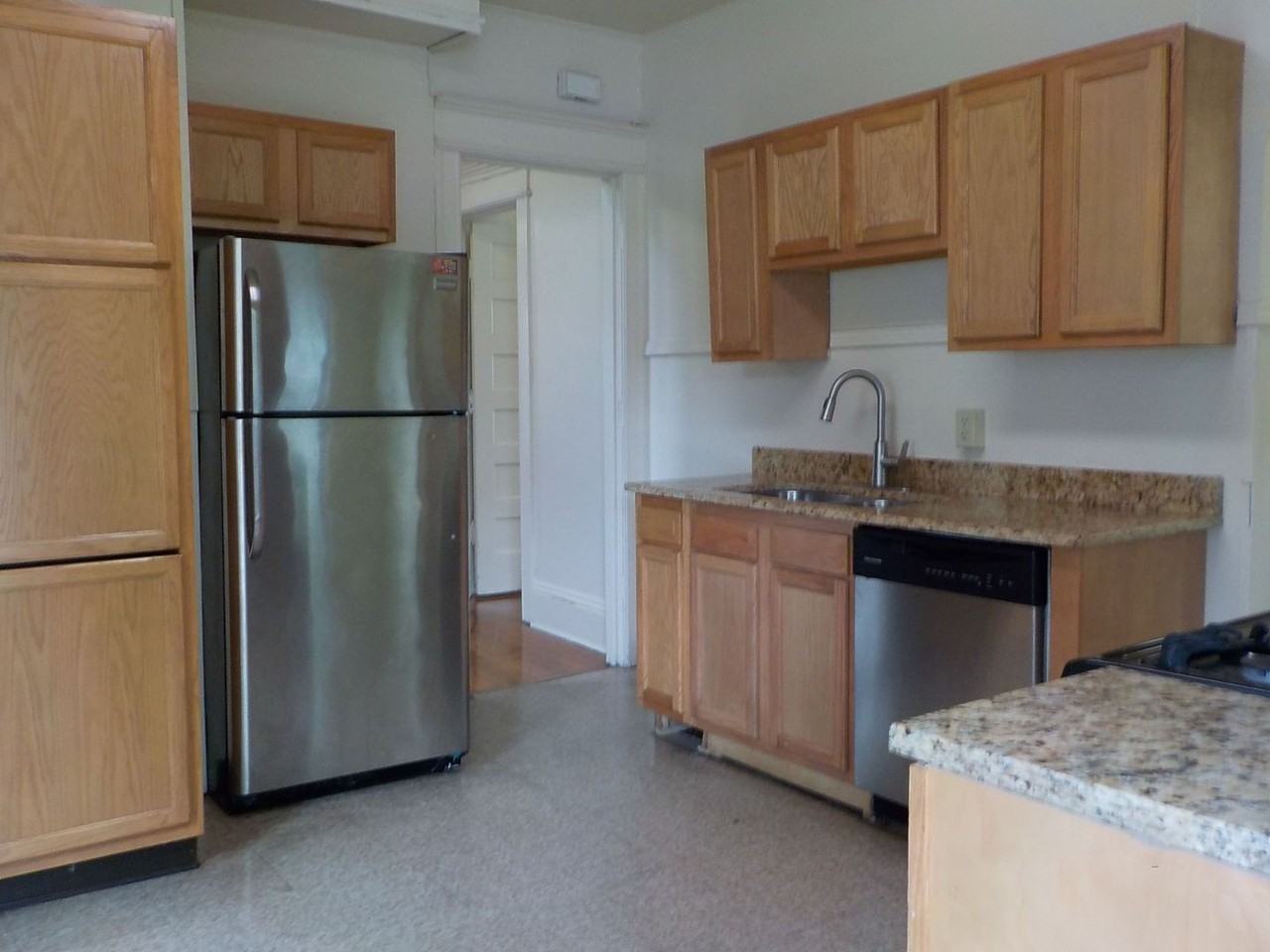 515 Allen St - Photo 2 of 27