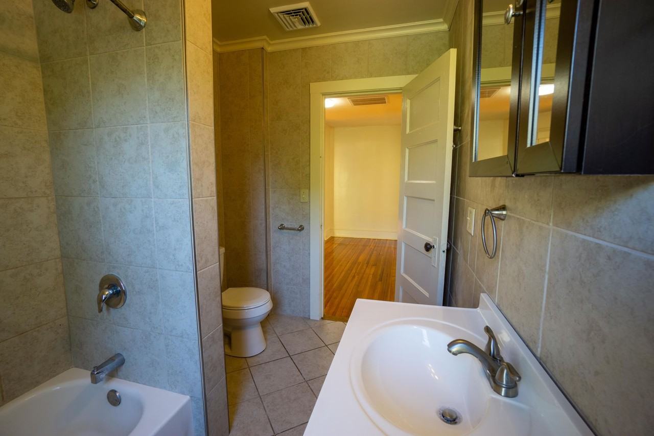 614 Ackerman Ave - Photo 5 of 25