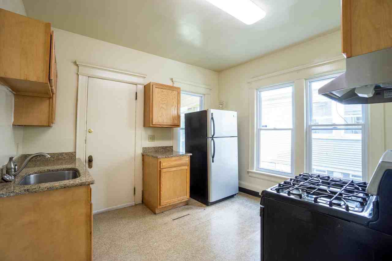 813 Euclid Ave - Photo 3 of 18