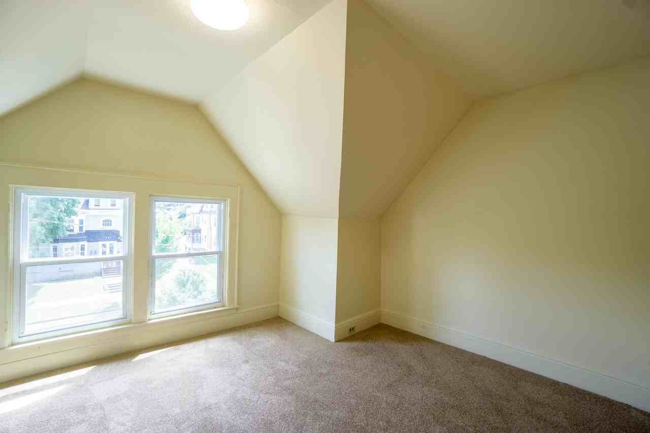 817 Euclid Ave - Photo 5 of 33