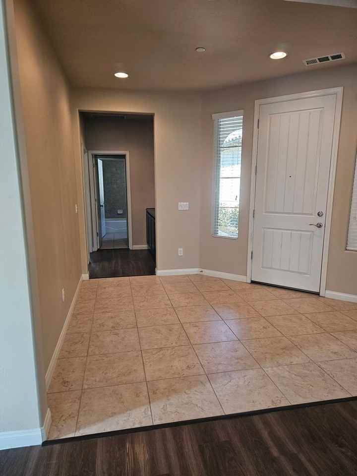 12613 Lincolnshire Dr - Photo 4 of 22