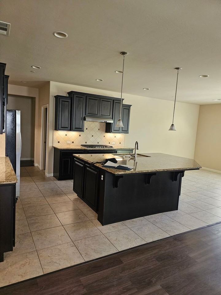 12613 Lincolnshire Dr - Photo 5 of 22