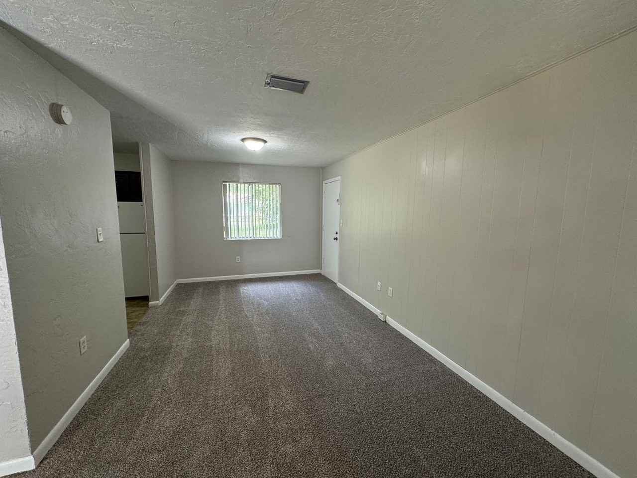 2046 Nw 31st Pl - Photo 3 of 9