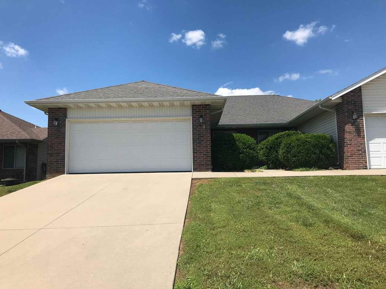 2417 W Deerfield St - Photo 2 of 17