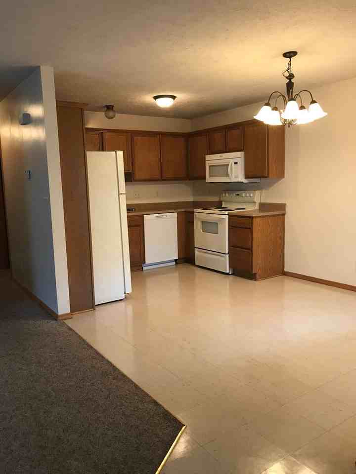 2417 W Deerfield St - Photo 6 of 17