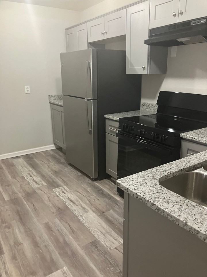 3600 Newport Avenue - Photo 7 of 10