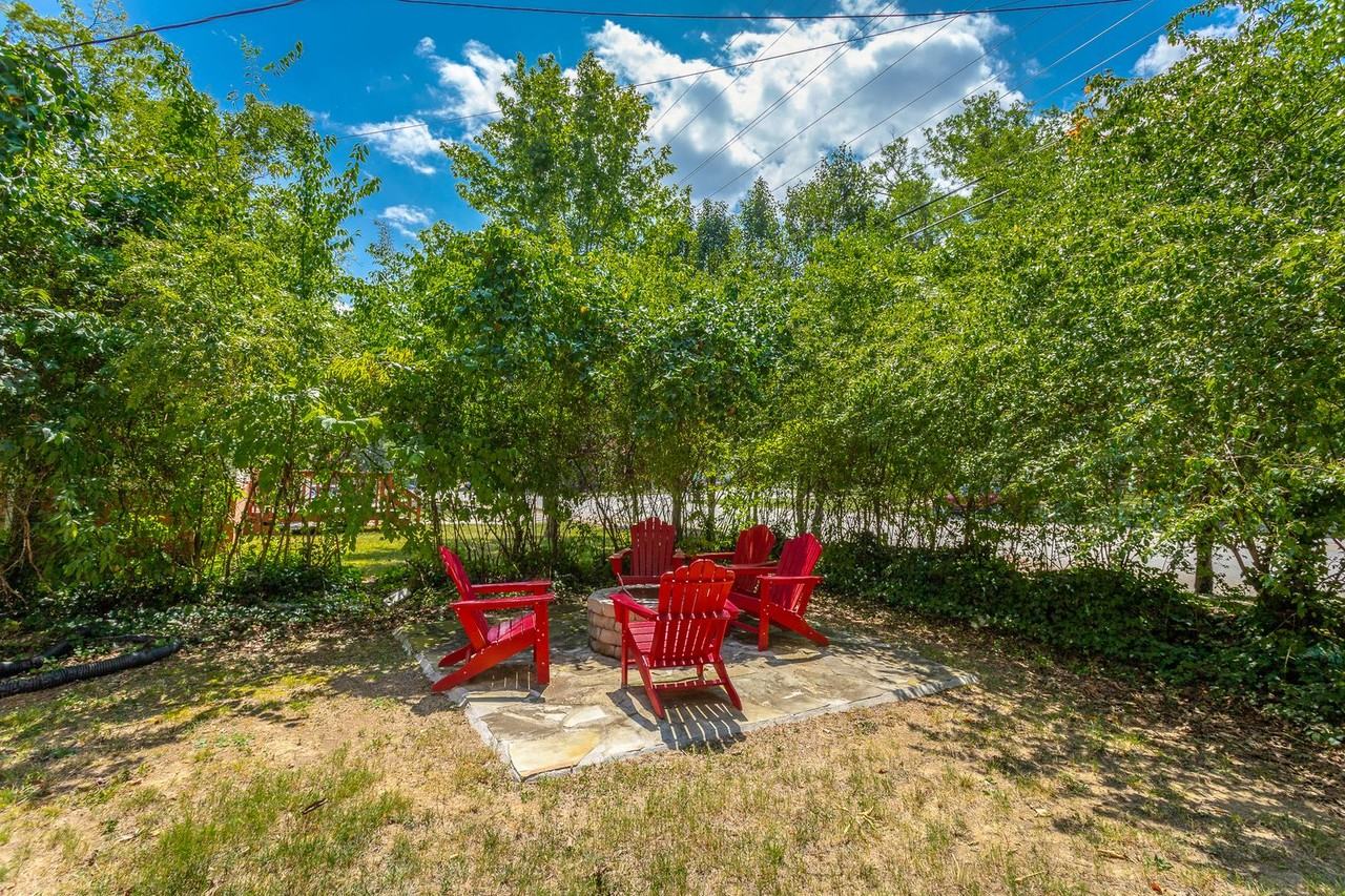 1300 Riverview Rd - Photo 5 of 30