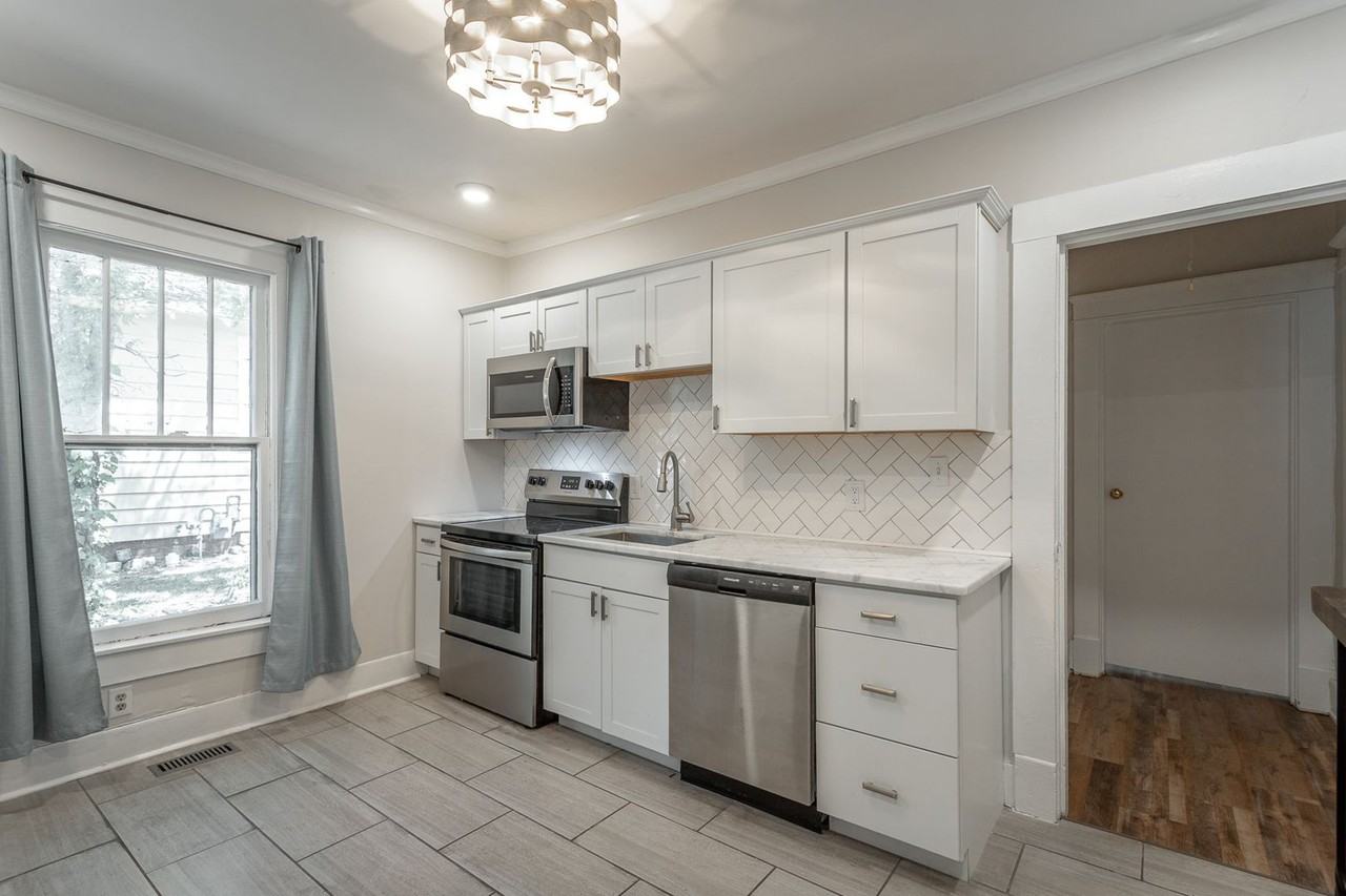 1420 Hixson Pike - Photo 2 of 35