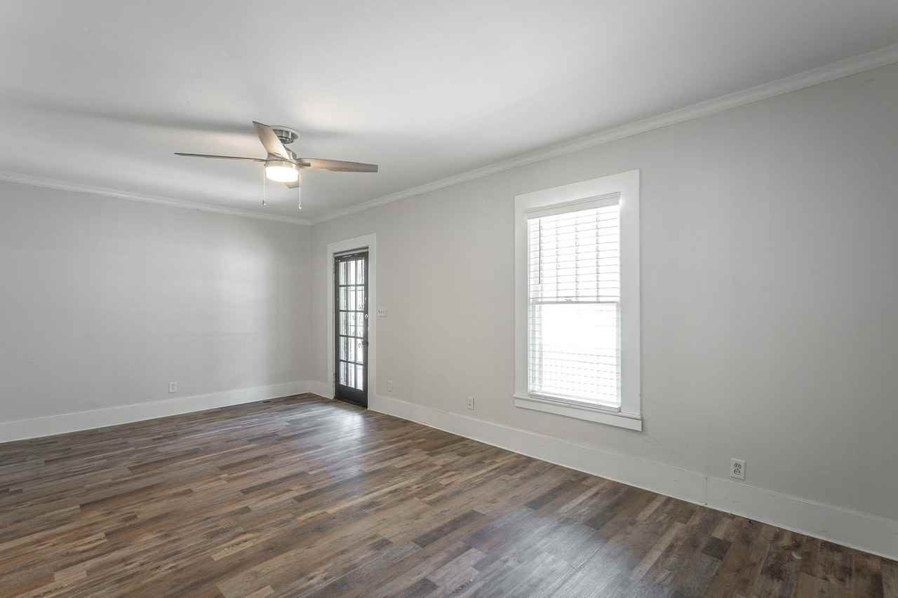 1420 Hixson Pike - Photo 3 of 25