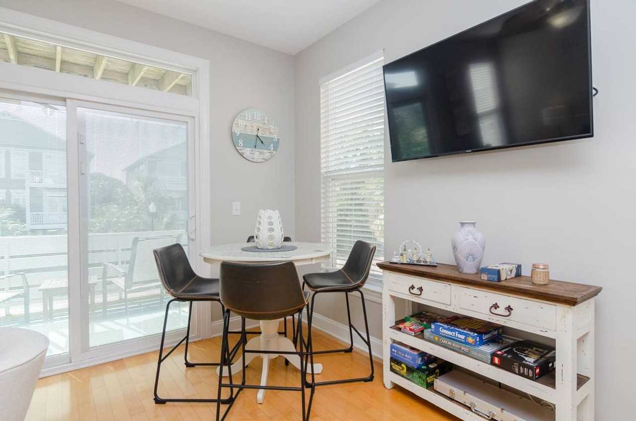 1117 Mackerel Lane - Photo 2 of 28