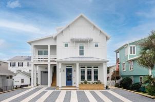 featured image of 317 Third Ave S