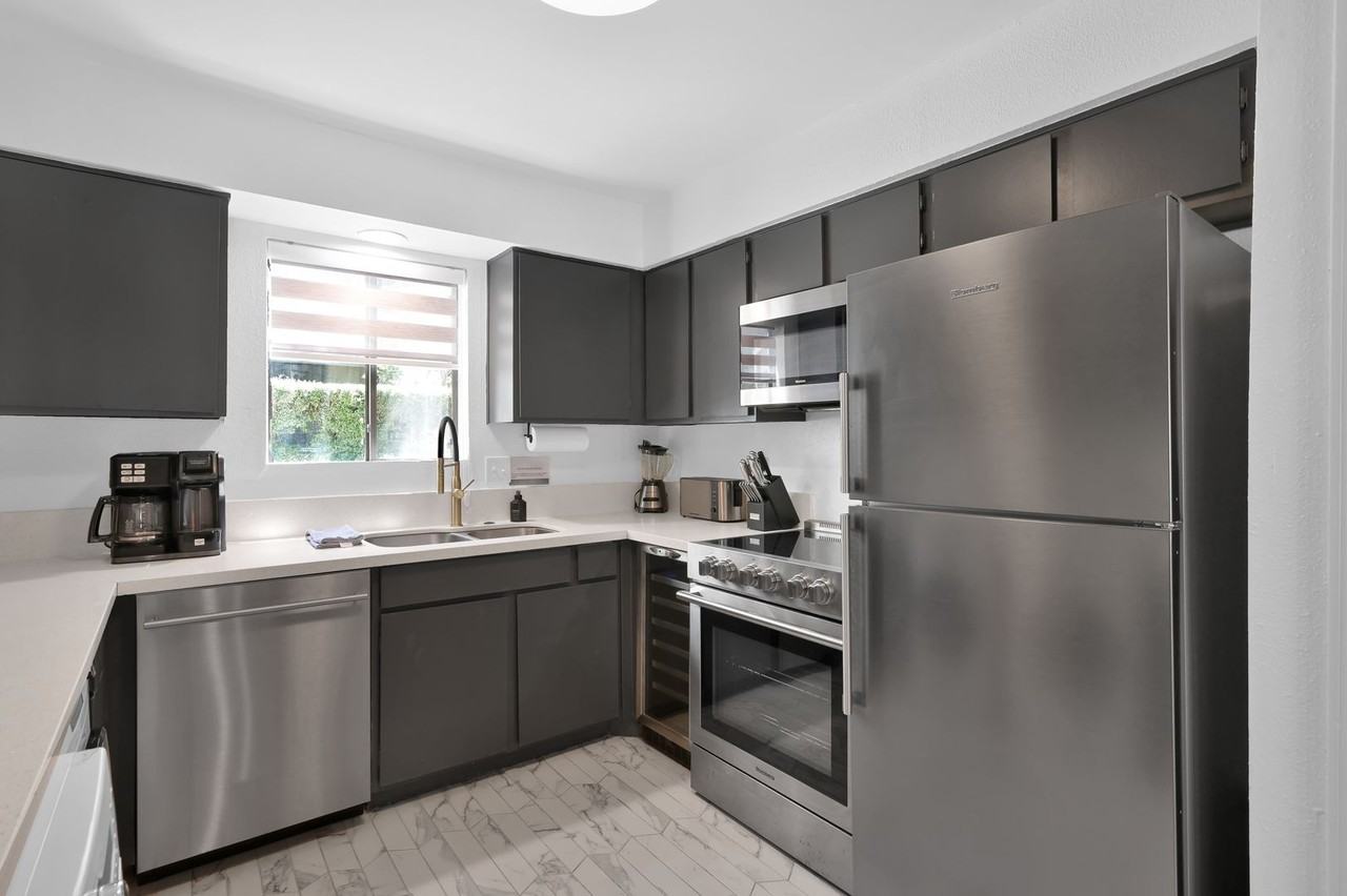 12100 Melville Dr #403D - Photo 5 of 44