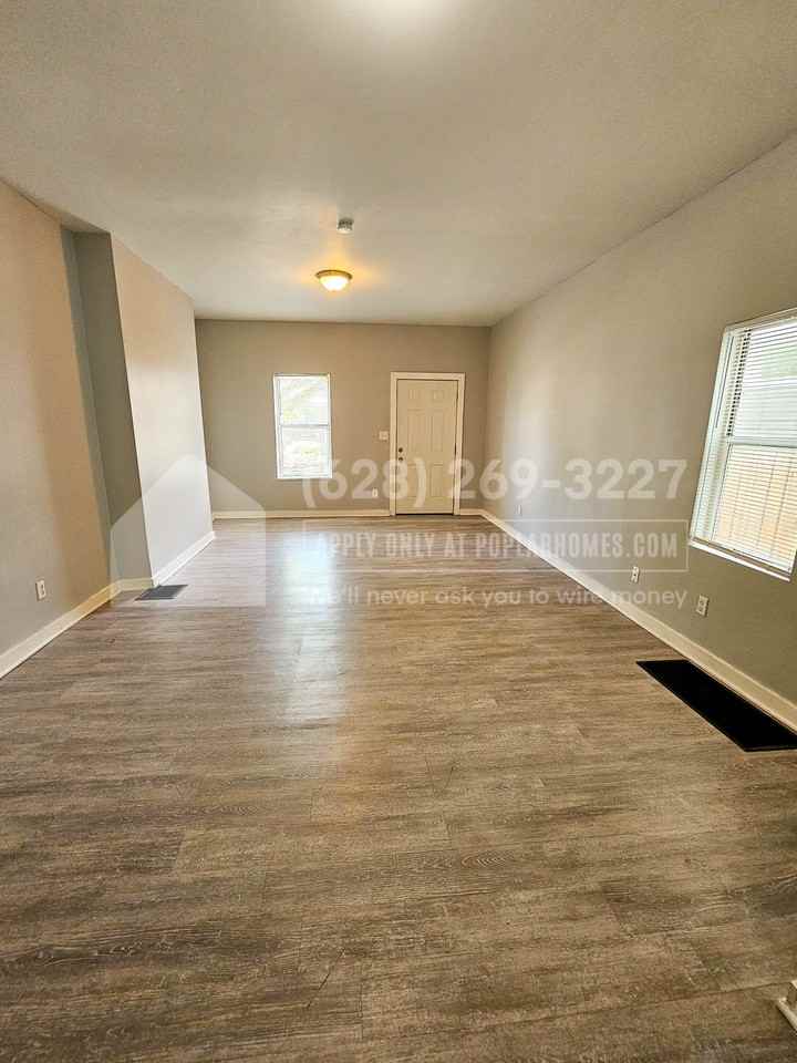 675 Stanley Ave - Photo 2 of 17