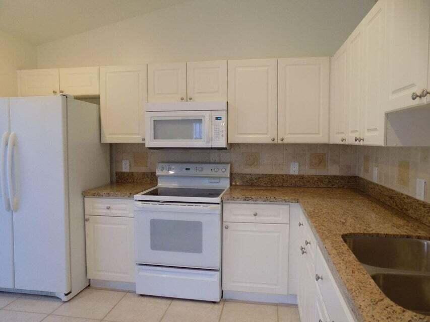 7609 Northtree Club Dr #NA - Photo 2 of 17