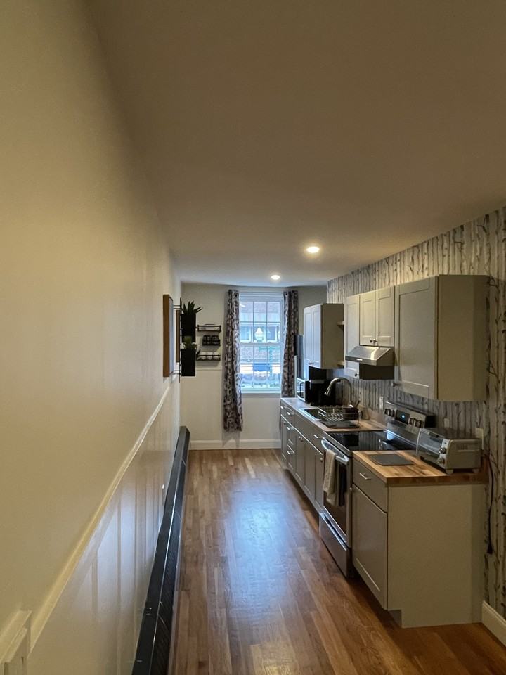 95 Main St #A - Photo 6 of 10