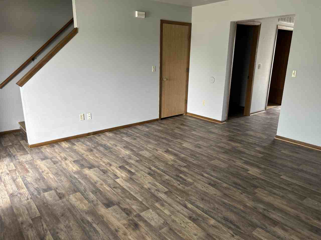 419 E Monroe Ave #419 - Photo 3 of 9