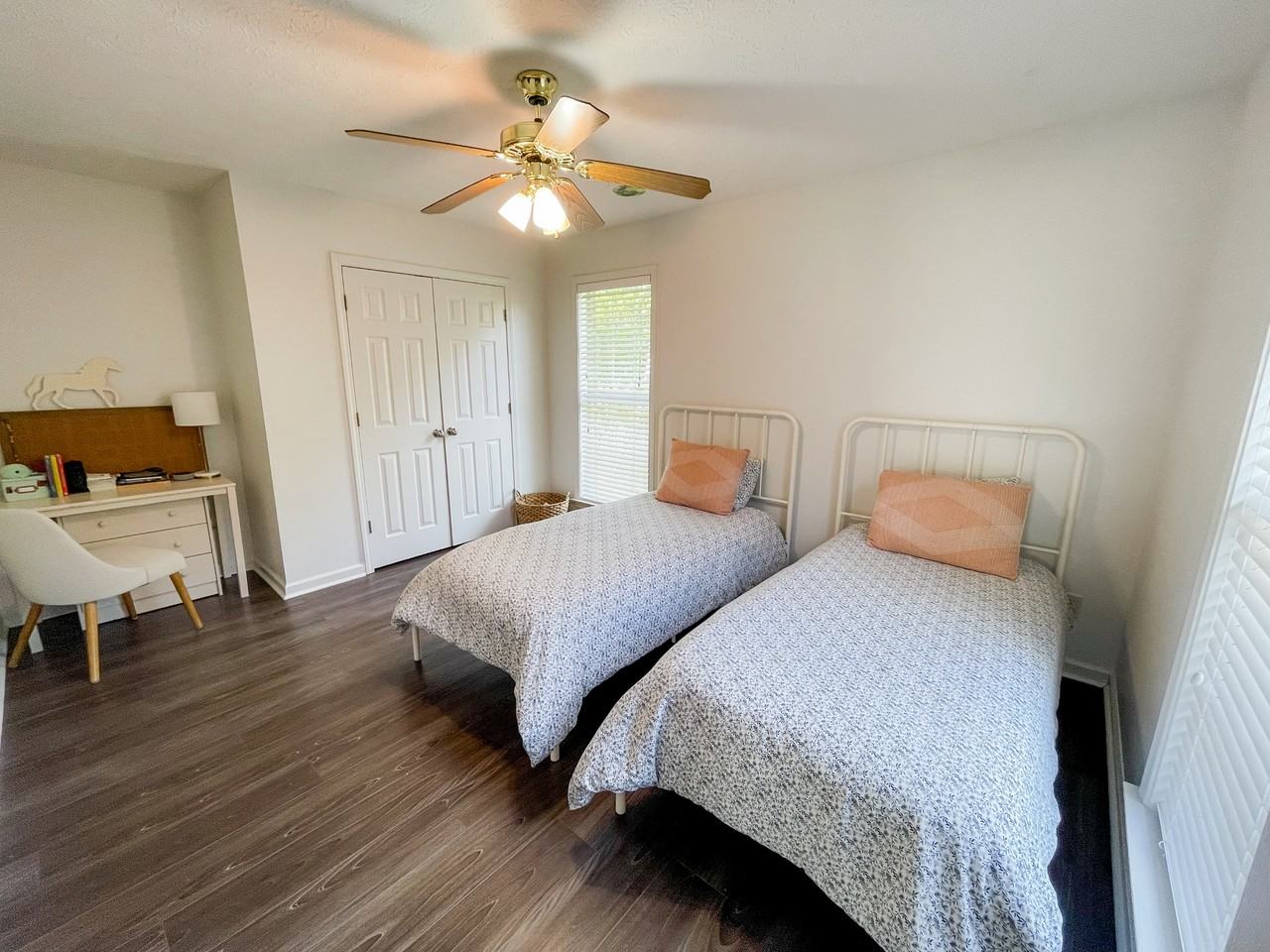 504 Jasmine Trl #NA - Photo 5 of 29