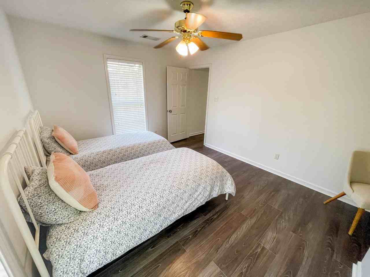 504 Jasmine Trl #NA - Photo 6 of 29