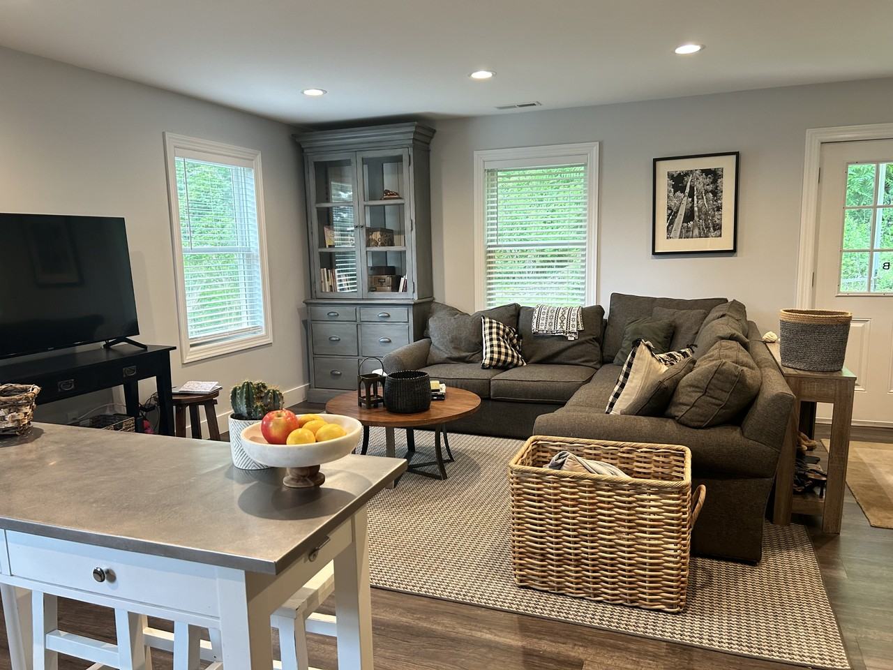 487 Danbury Rd #B - Photo 3 of 10