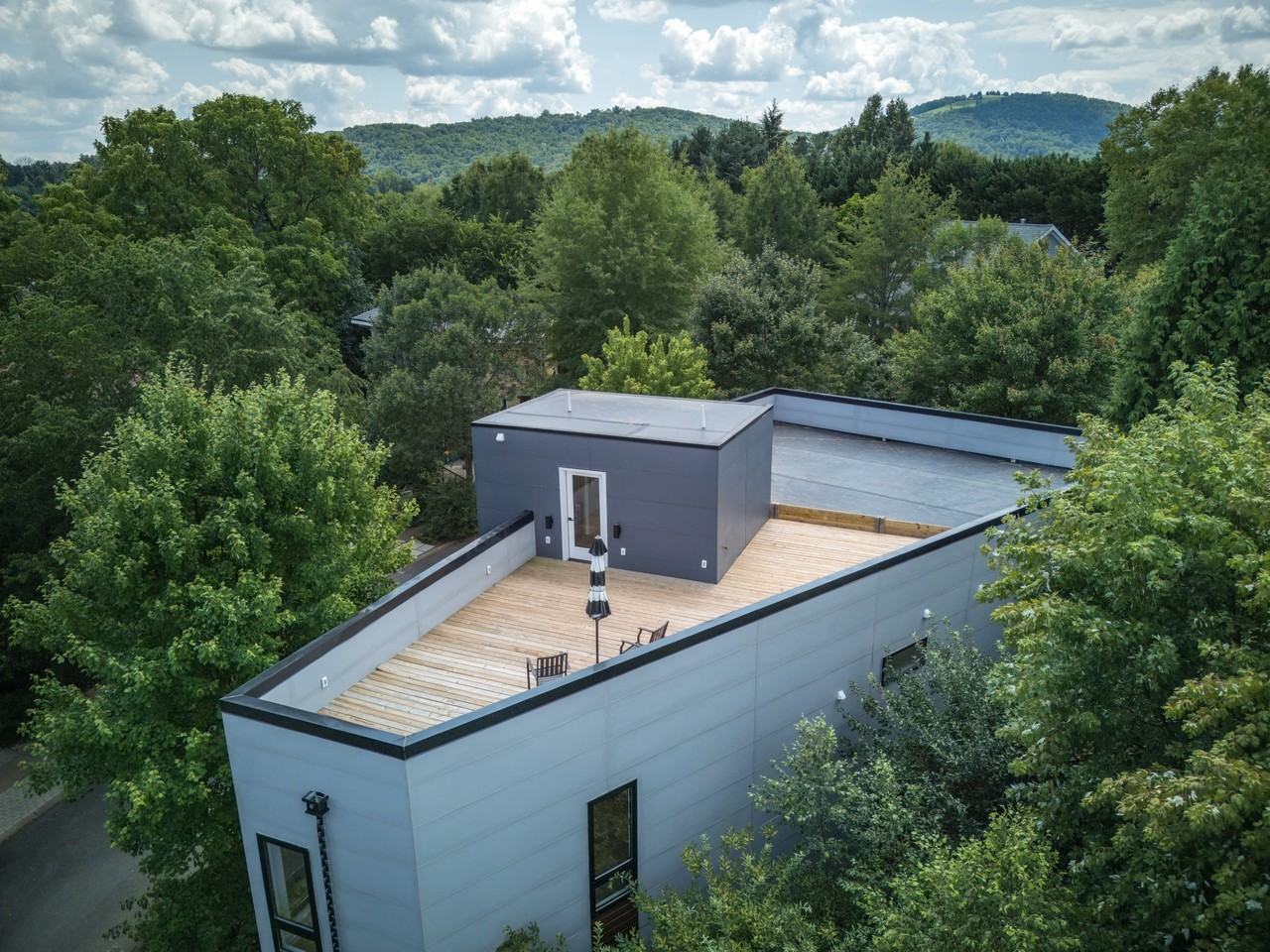 101 Riverbluff Cir #NA - Photo 3 of 35