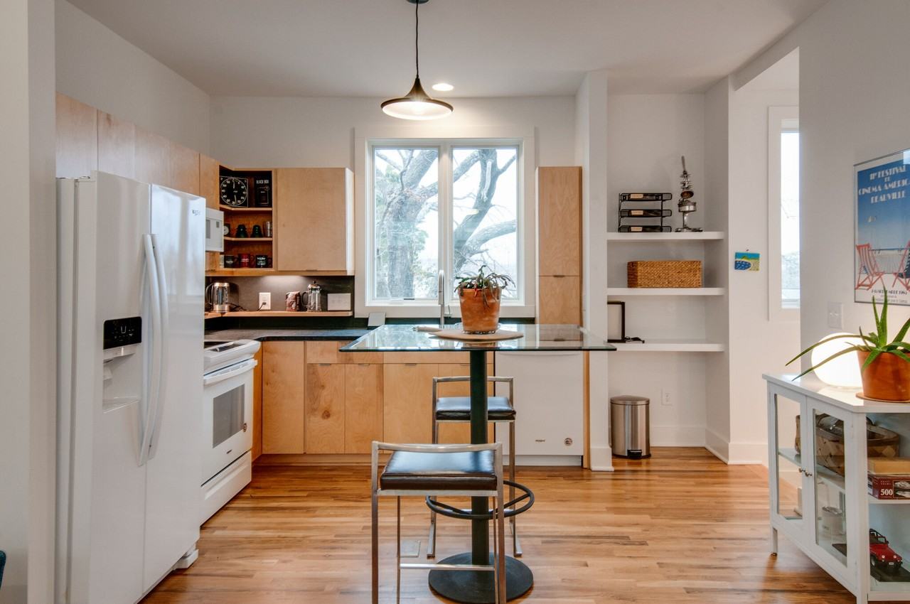 2513 White Ave #4 - Photo 3 of 18