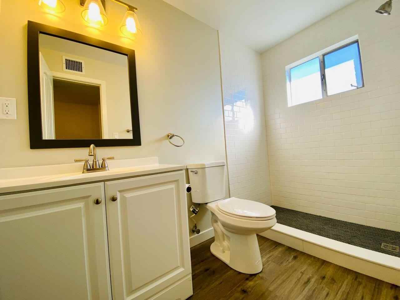 1293 East Glenn Street - Photo 3 of 5