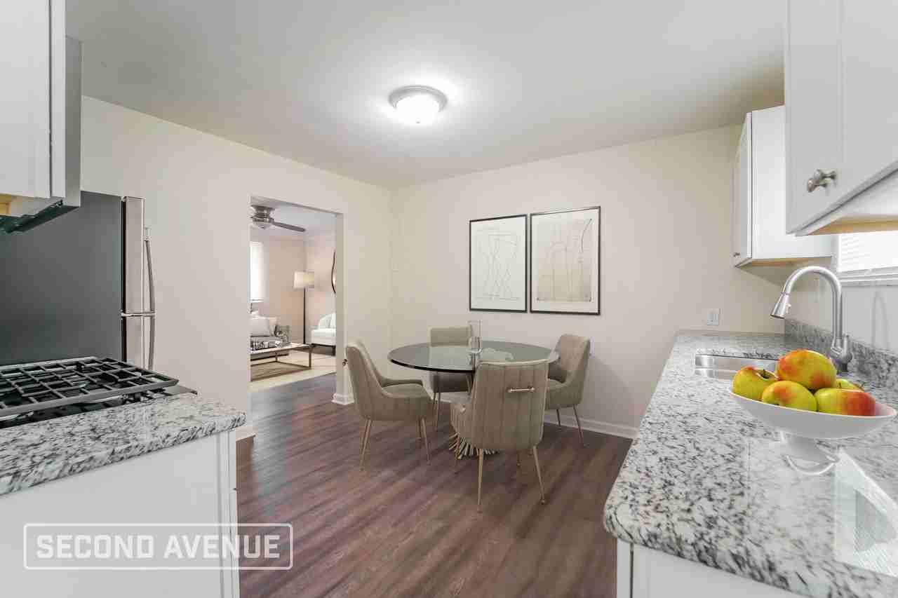 1211 Main St - Photo 4 of 20