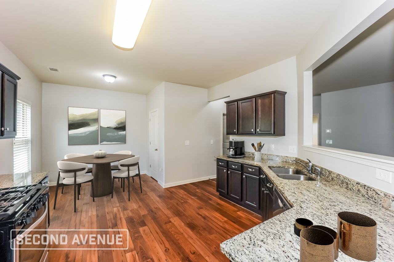 4080 Clay Ct Se - Photo 5 of 28