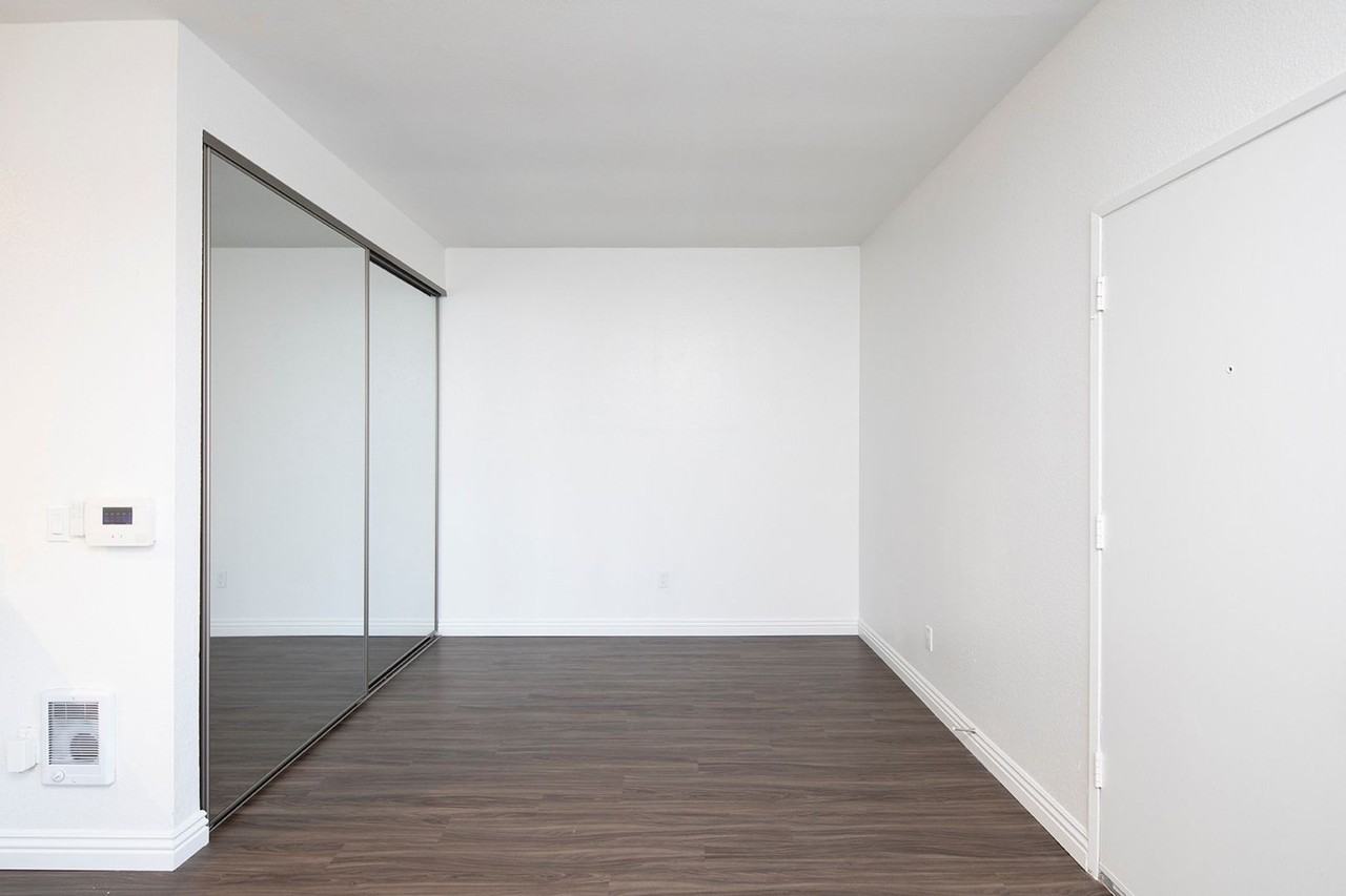 Bridgeview Apartments - Photo 3 of 24