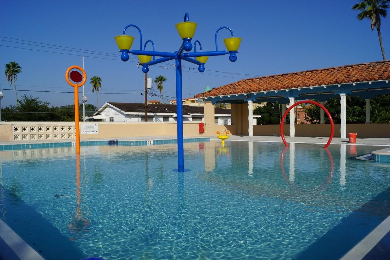 Amber Oaks | Renovated Upscale Island Apartments in the Heart of Davis Islands - Photo 5 of 9