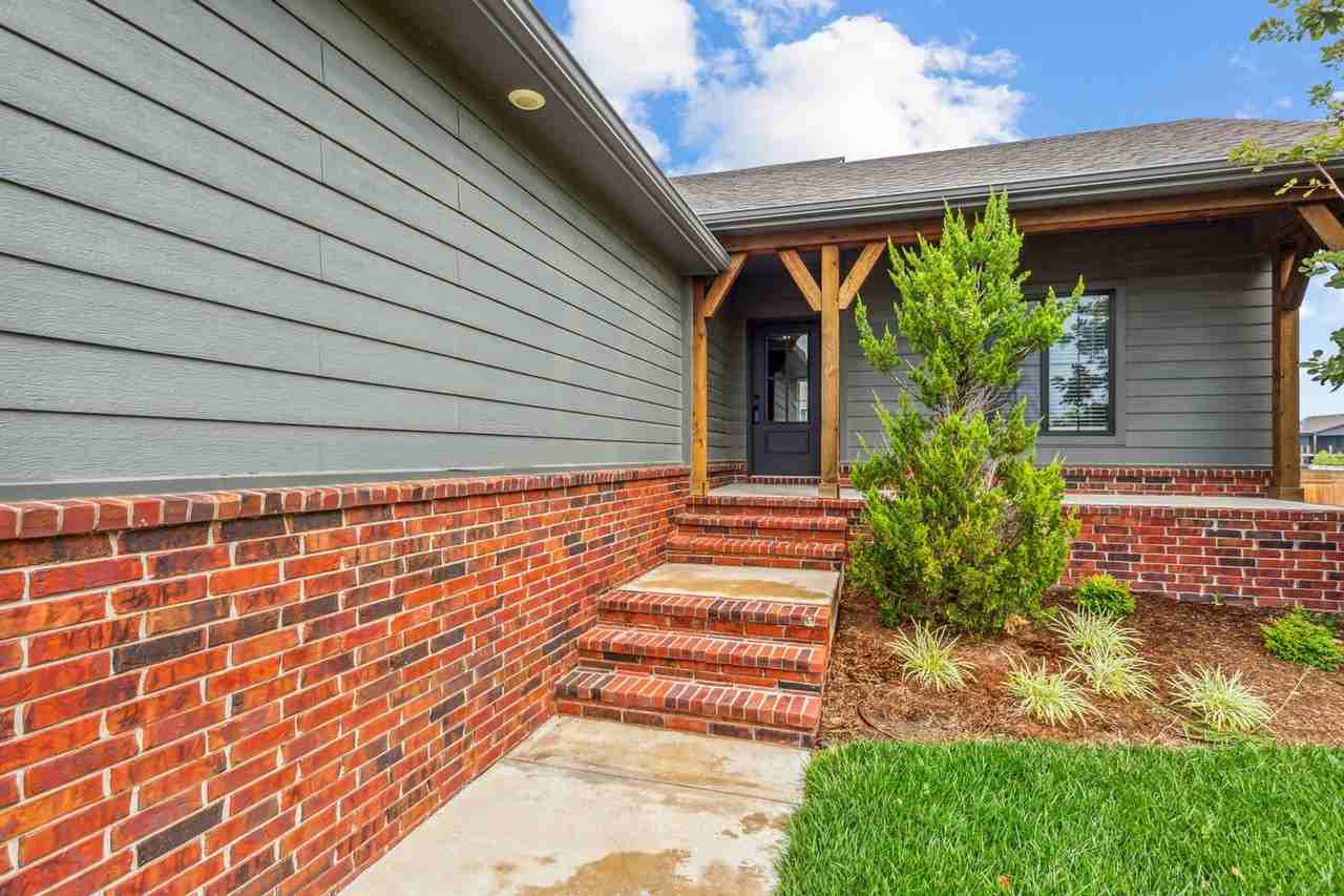 2502 N Quartz St - Photo 2 of 21