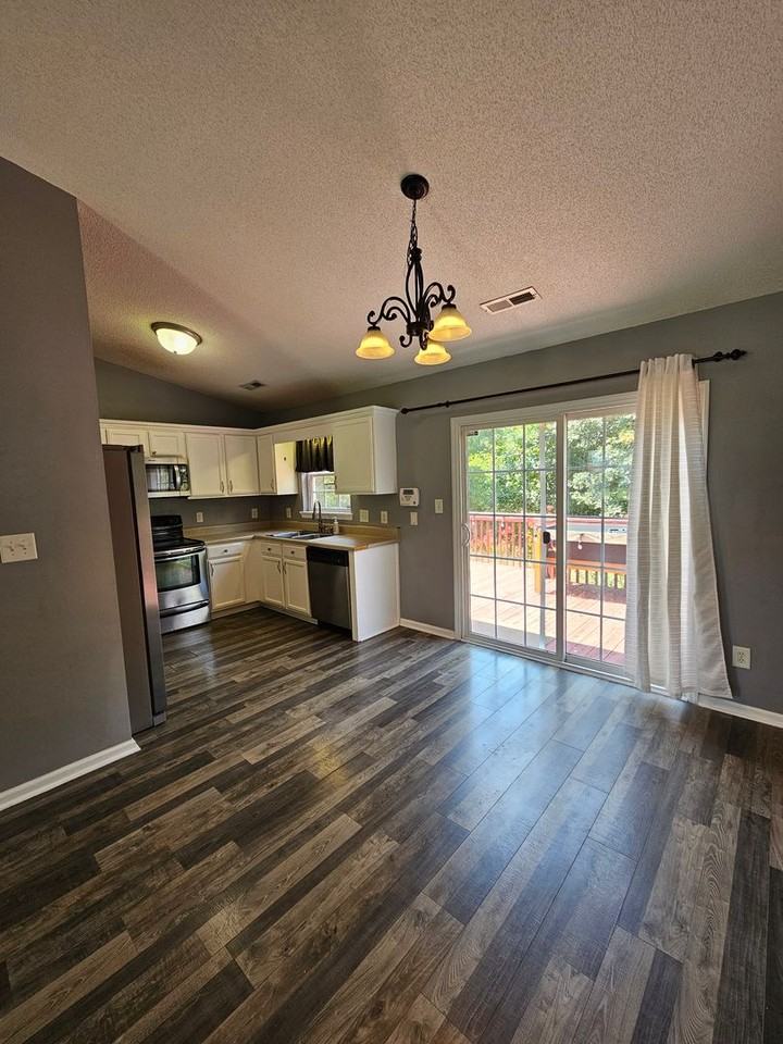 161 Wheaton Dr - Photo 2 of 16