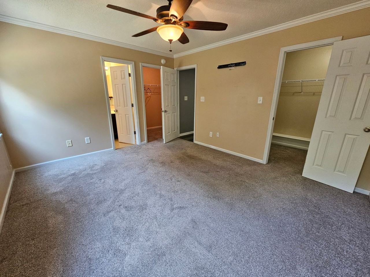 161 Wheaton Dr - Photo 5 of 16