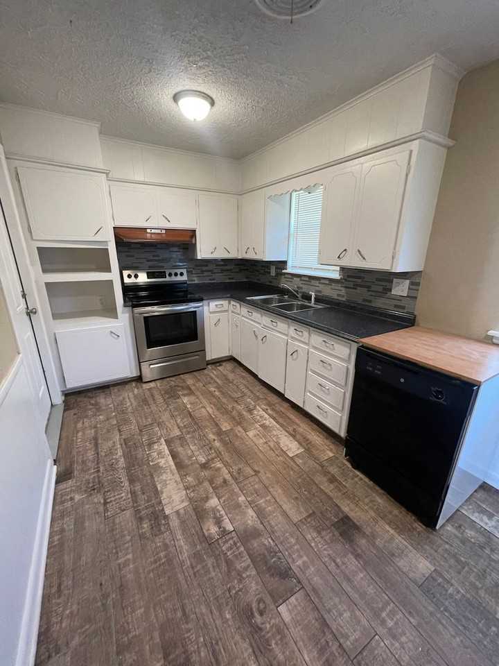 1503 West Hayes Street - Photo 5 of 16