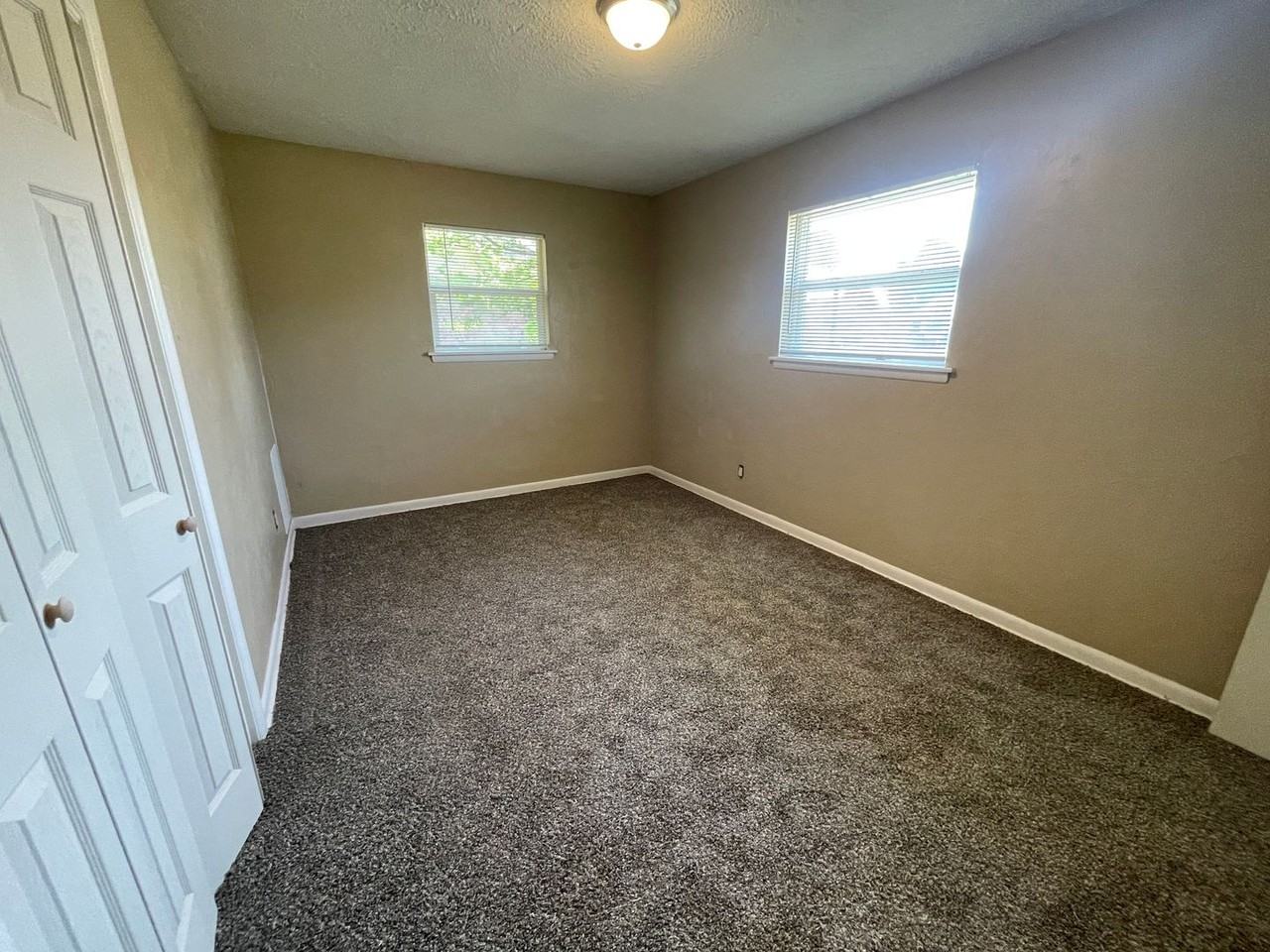 1503 West Hayes Street - Photo 7 of 16